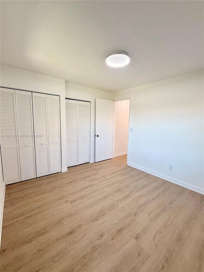 Building Photo - 6815 Edgewater Dr