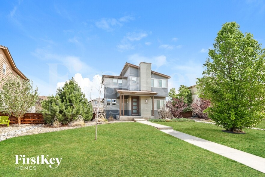 Building Photo - 10520 Sedalia St