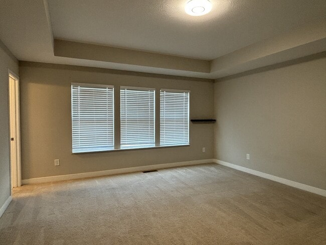 Building Photo - 5898 Weldra Dr