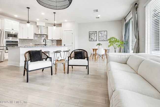 Building Photo - 9858 Element Rd