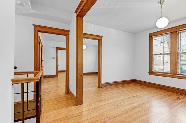 Building Photo - 3806 N Greenview Ave