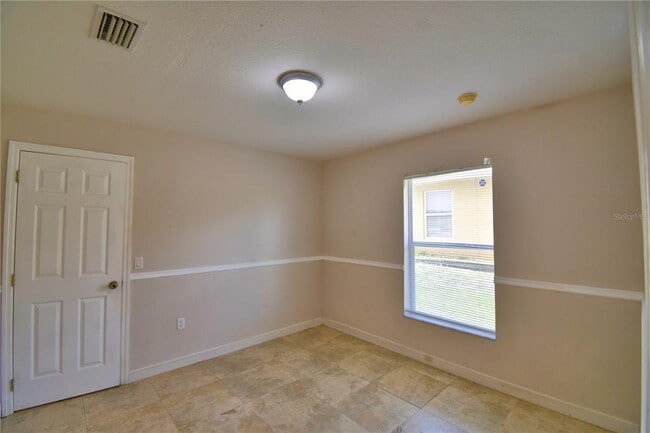 Building Photo - 223 Grouper Ct