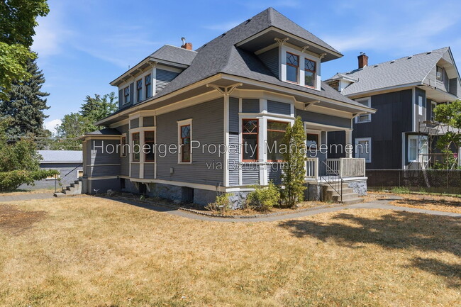Building Photo - 1128 W Spofford Ave