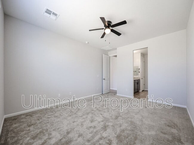 Building Photo - 17986 Avenida del Sol W