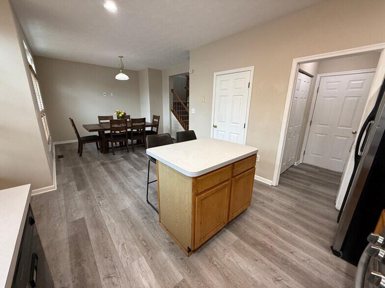 Building Photo - 315 Timberbrook Ct