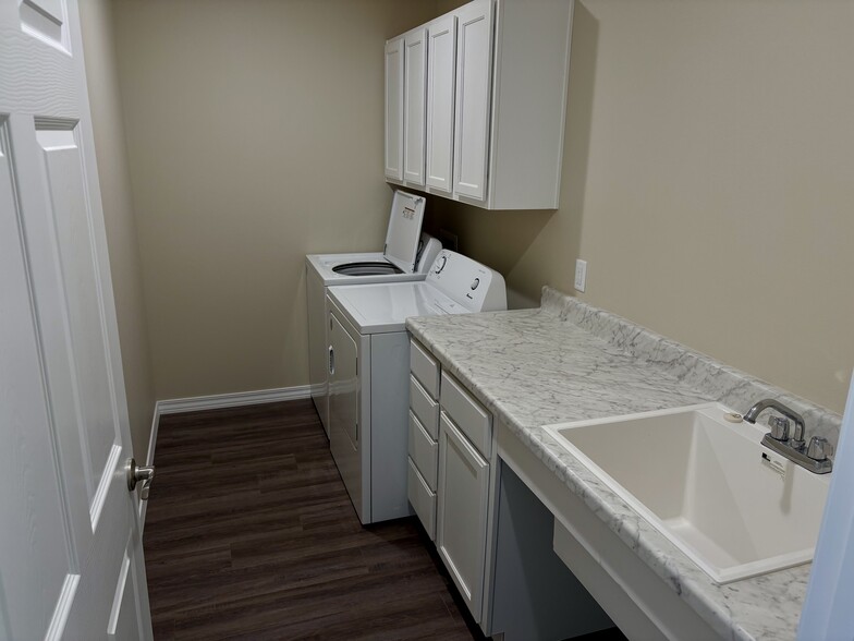 Utility Room - 1906 Ontario Ct