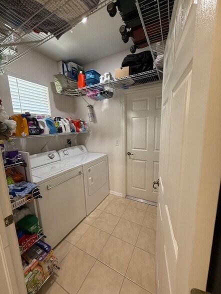 Building Photo - 4291 Avian Ave