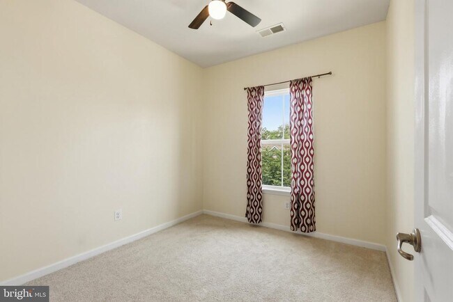 Building Photo - 10739 Hinton Wy