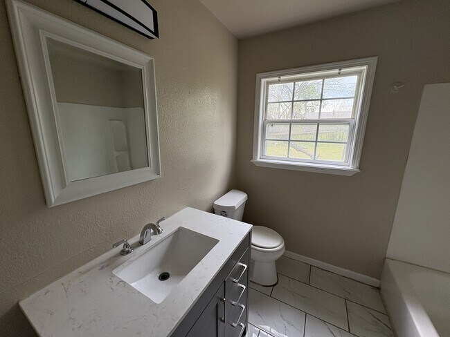 Building Photo - 240 East 30th St N