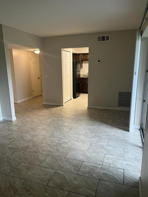 Building Photo - 5885 Dahlia Dr