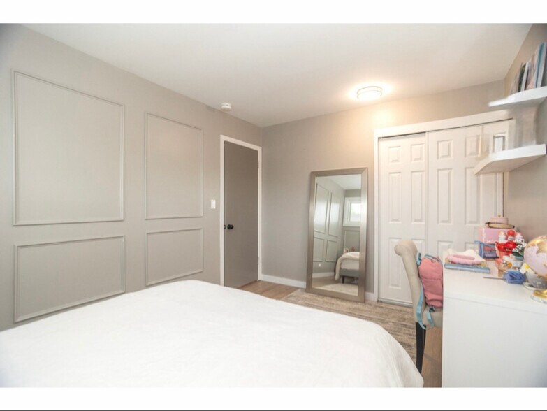 Building Photo - 726 Lawler Ave