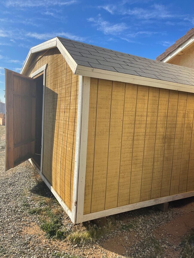 Building Photo - House for rent