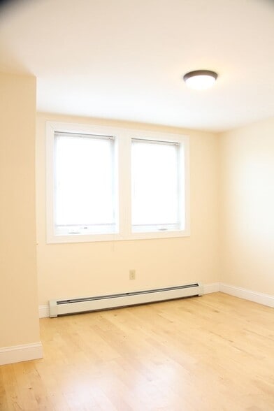 Building Photo - 158 North St