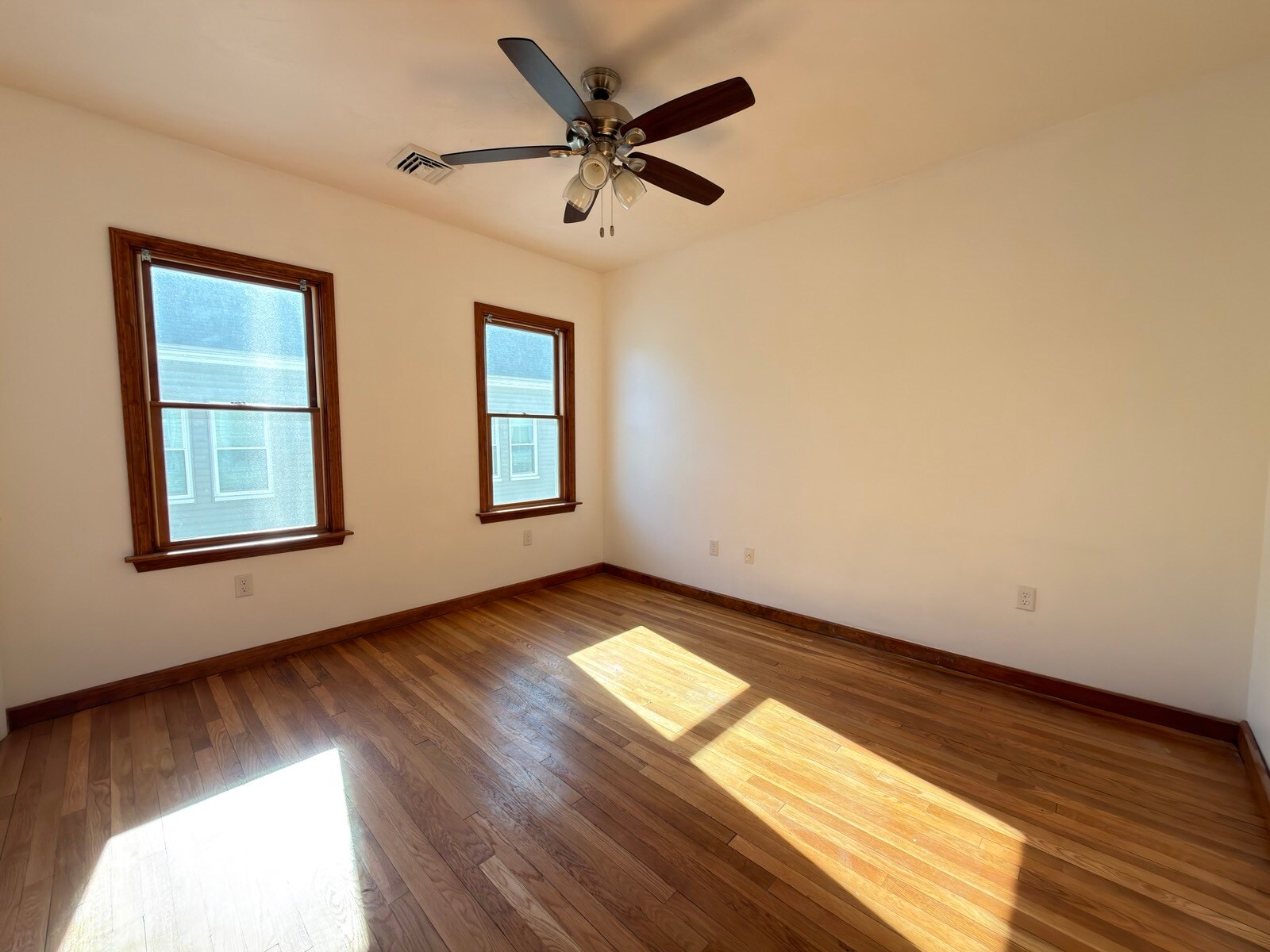 Building Photo - 36 Chipman St