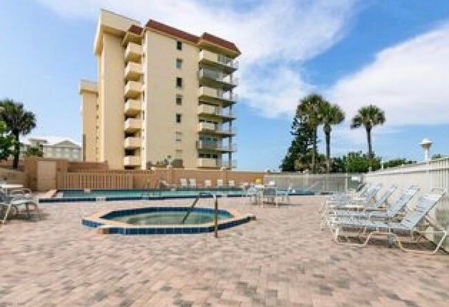 Building Photo - 995 N Highway A1A