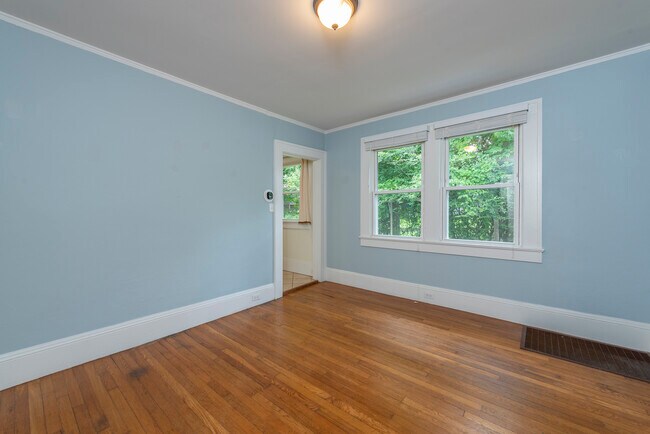 Building Photo - 79 Olney Rd
