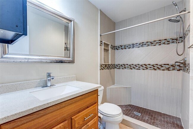 Building Photo - 1121 Peggotty Pl