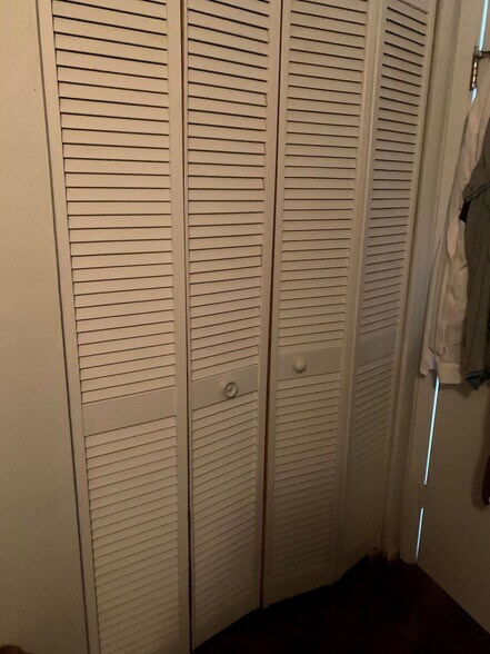 Building Photo - 4134 12th Ave S