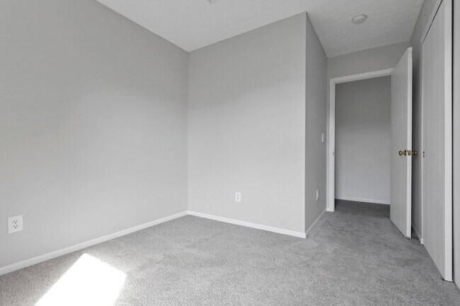 Building Photo - Pataskala Ridge Home