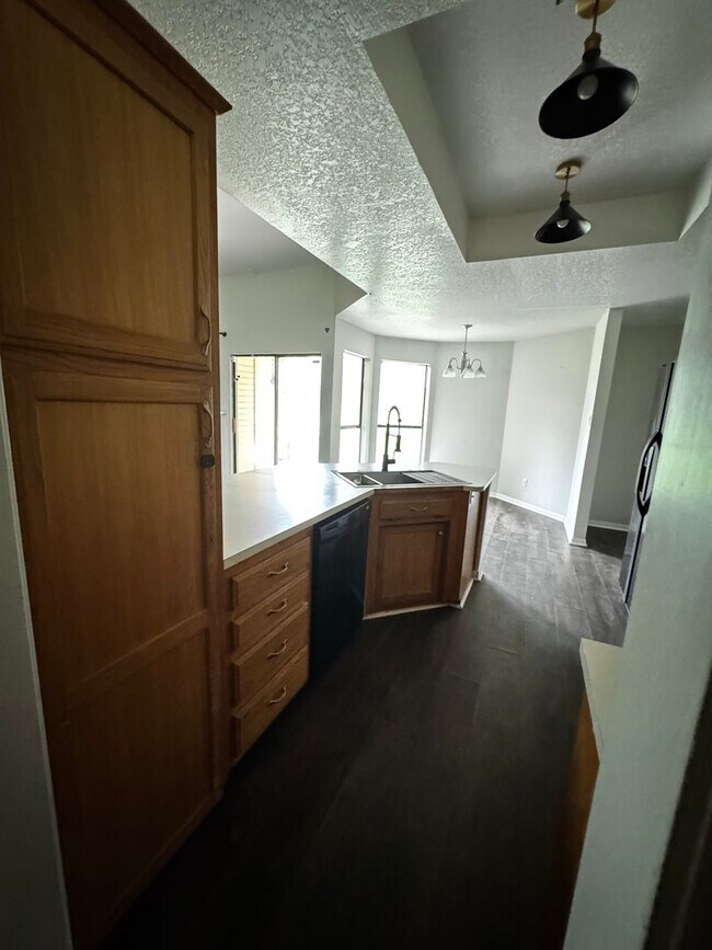 Building Photo - 3 Bdrm 2 Bath in Copperas Cove