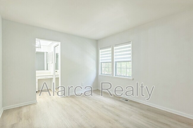 Building Photo - 2756 Tiergarten Ln