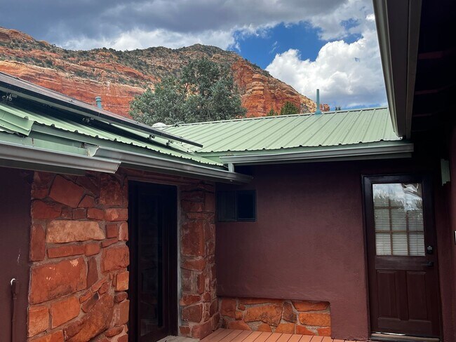 Building Photo - Unfurnished, 1-year long-term rental