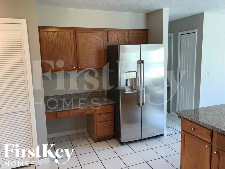 Building Photo - 1771 Gatewood Dr