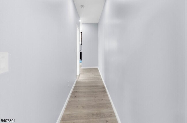 Building Photo - 918 Pennington St