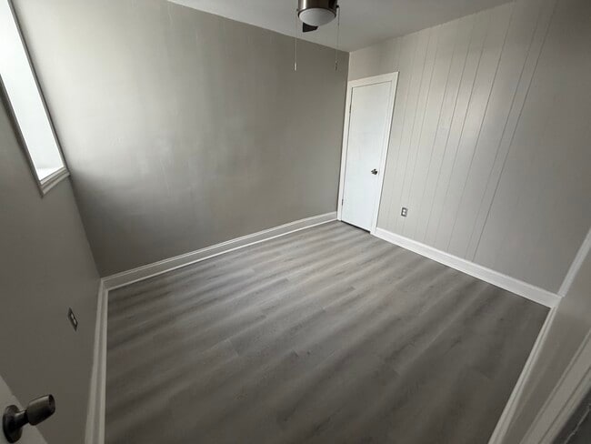 Building Photo - 109 Roseberry St