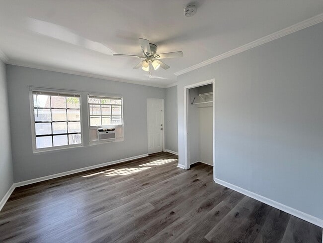 Building Photo - 1000 W Lakewood Rd