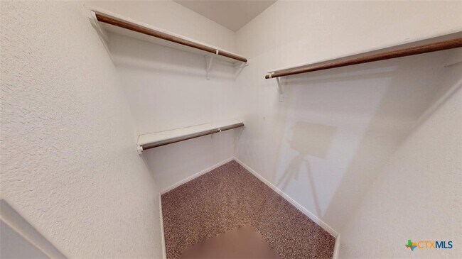 Building Photo - 307 Dober St