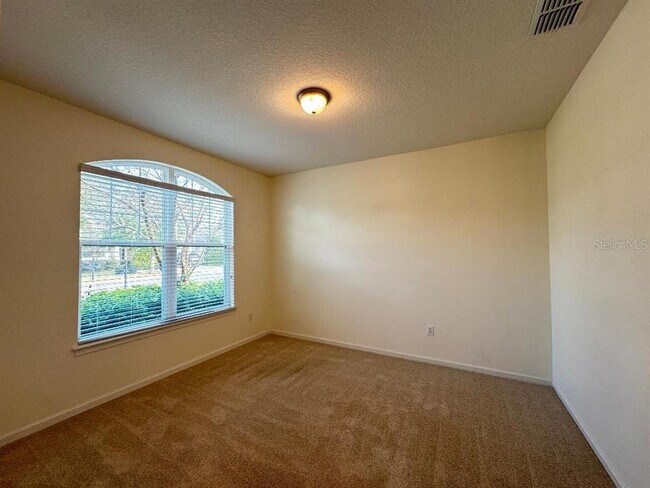 Building Photo - 12377 Streambed Dr