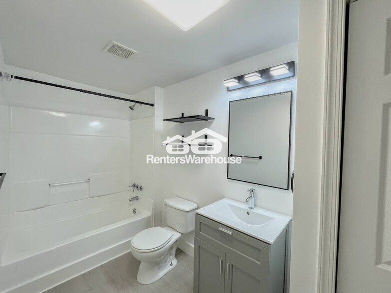 Building Photo - 315 Highland Ave