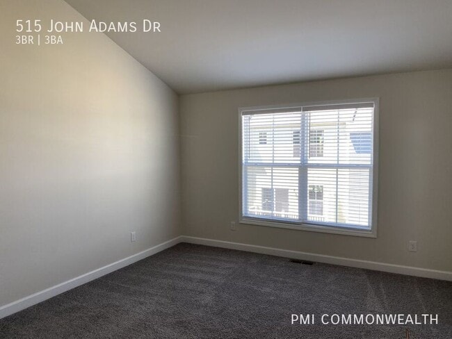 Building Photo - 515 John Adams Dr NW