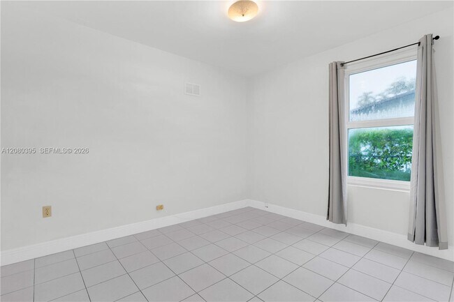 Building Photo - 9441 SW 27th Dr
