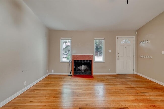 Building Photo - 1404 Juliet St