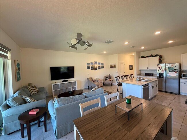 Building Photo - 8860 Milestone Dr