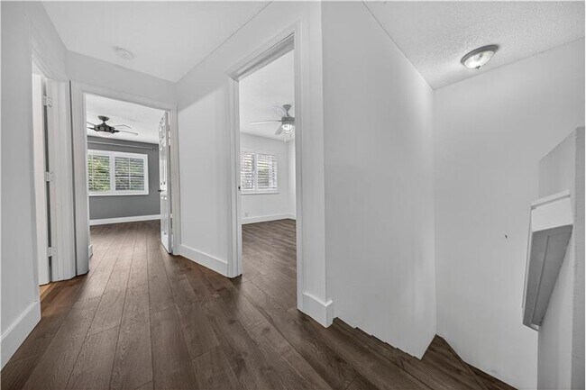 Building Photo - 744 NW 42nd Pl