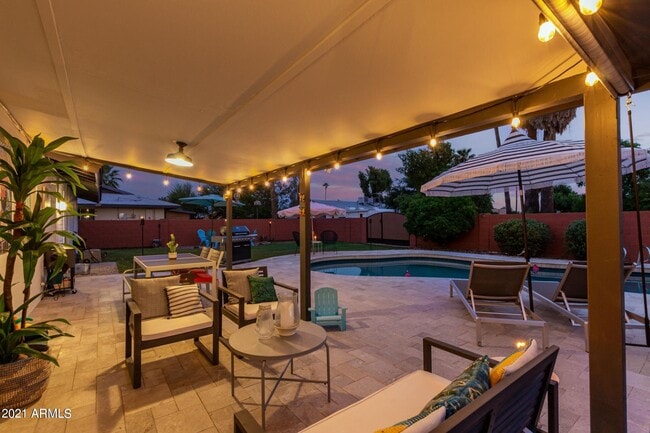 Building Photo - 3809 W Cholla St