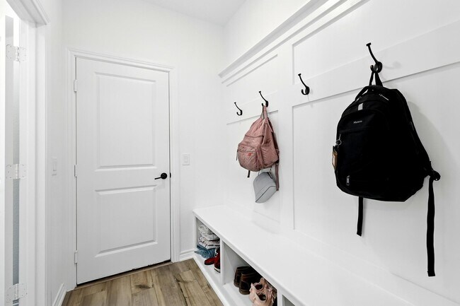 Building Photo - 15727 Rosemary Hl Ln