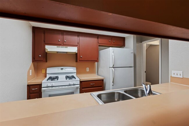Building Photo - 1805 Rawhide Dr