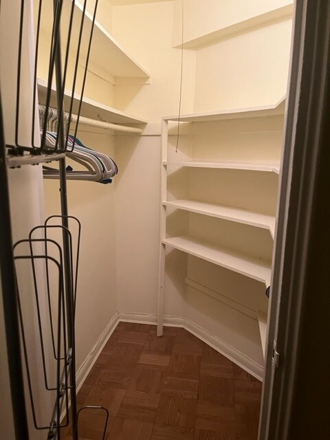 wailk-in closet 2 - 2500 Q St NW
