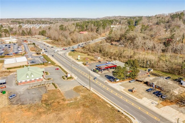 Building Photo - 139 Madison Bend