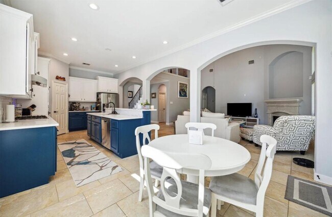 Building Photo - 86 N Victoriana Cir