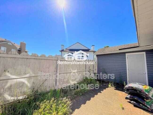 Building Photo - 651 Ridge Cir