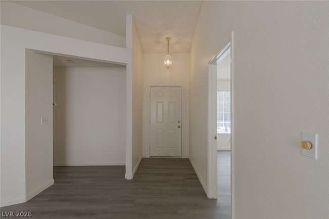 Building Photo - 2803 Mirage Rd
