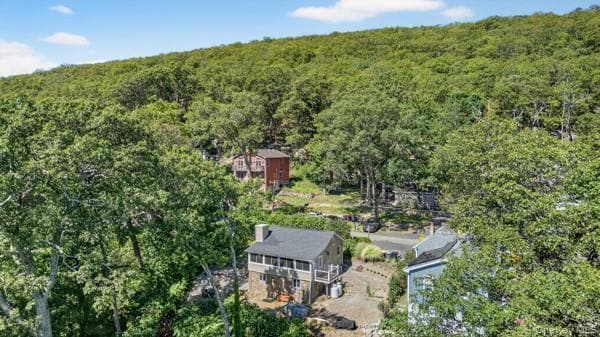 Building Photo - 6 Deer Trail N