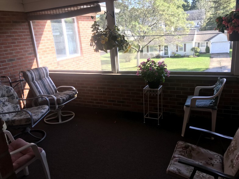 Porch - 1501 W 3rd St