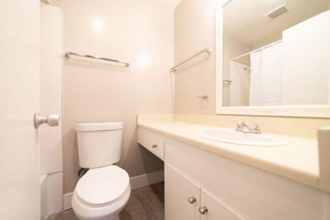 Interior Photo - 1331 Liberty St.