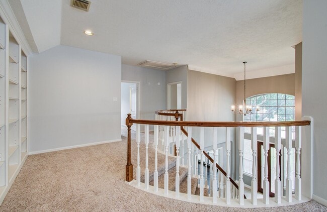 Building Photo - 1311 Hopkins Park Dr